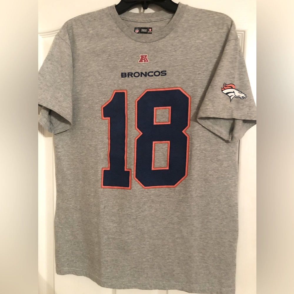 Denver Broncos Manning #18 size M tshirt in grey